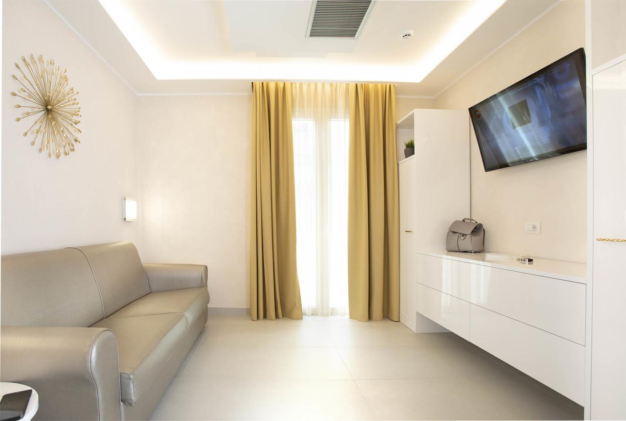 White Suite & Apartments Bellaria-Igea Marina Ngoại thất bức ảnh