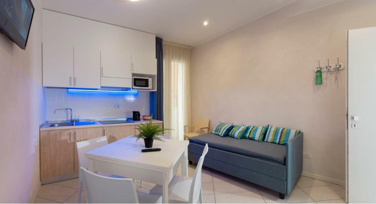 White Suite & Apartments Bellaria-Igea Marina Ngoại thất bức ảnh