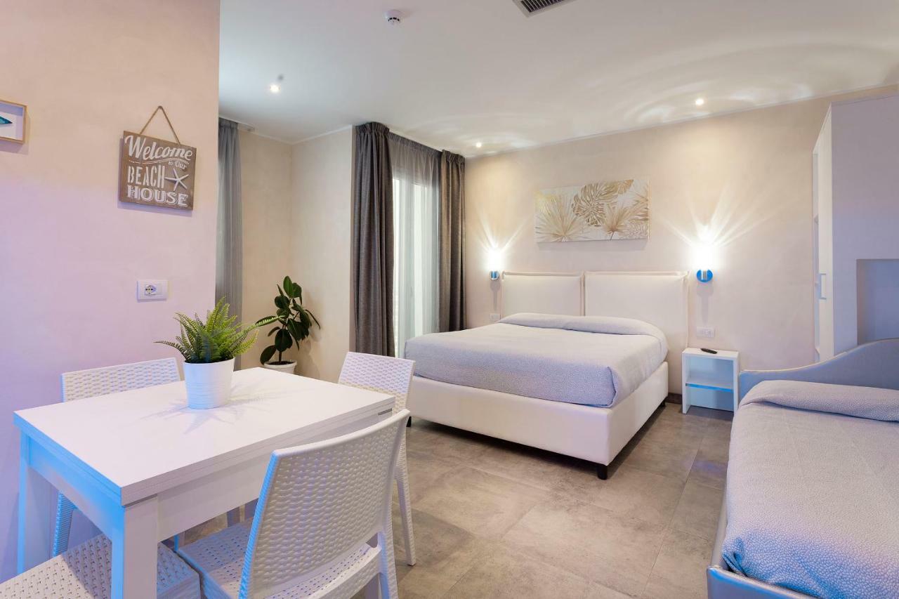 White Suite & Apartments Bellaria-Igea Marina Ngoại thất bức ảnh